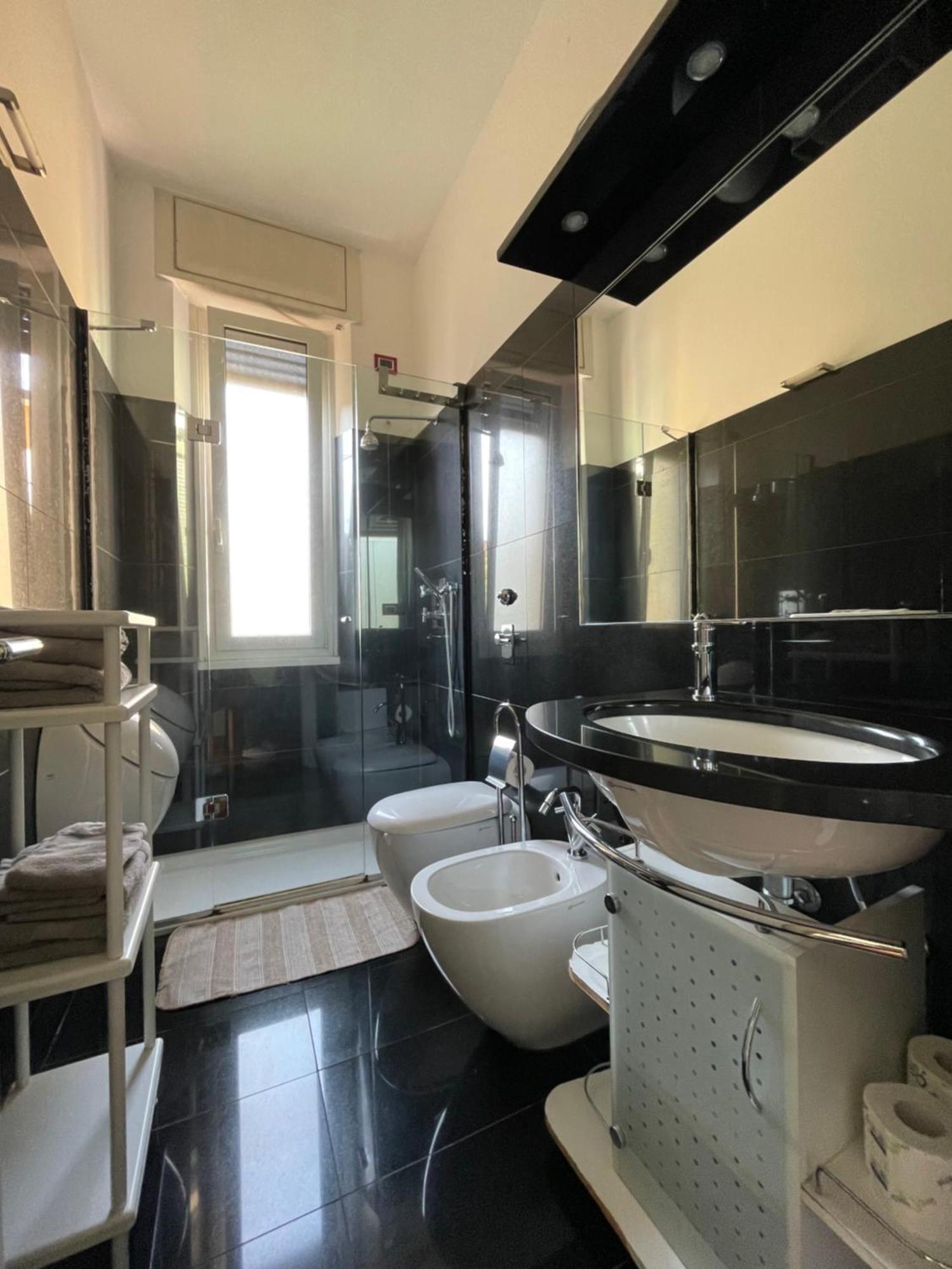 Pied A Terre Sant'Agostino Apartment Milan Luaran gambar