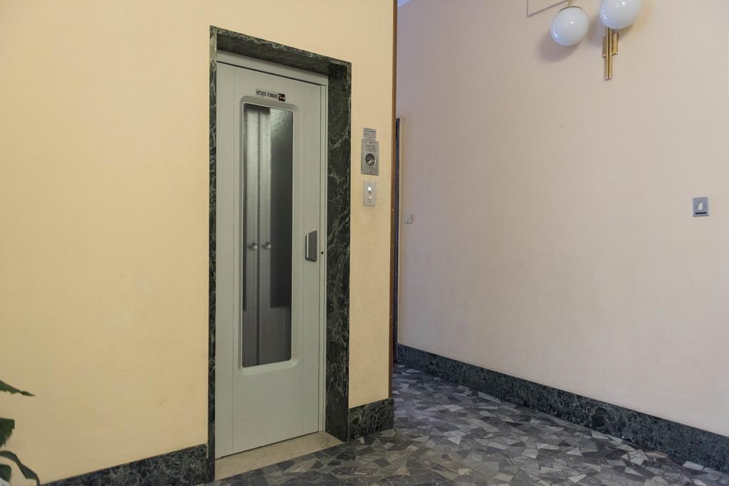 Pied A Terre Sant'Agostino Apartment Milan Luaran gambar